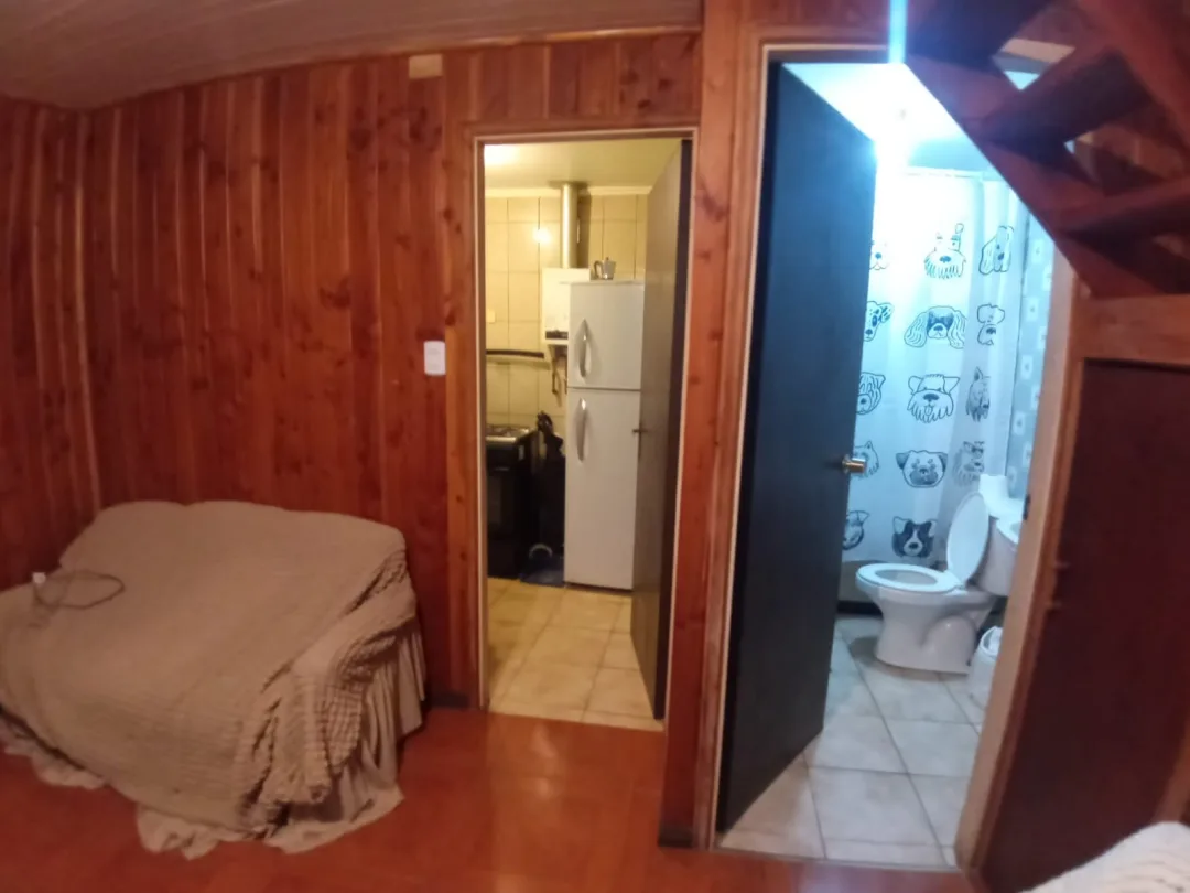 CASA CON TRES CABAÑA EN AV. PEDRO MONTT, VALDIVIA