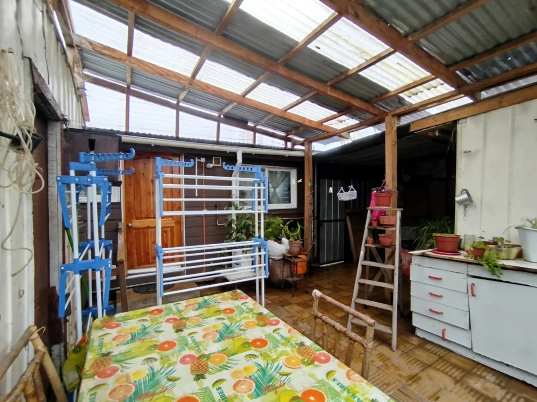 MUY BUENA CASA EN POBLACION MENZEL, VALDIVIA