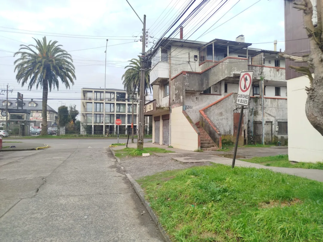 CASA EN PRIMITIVO FUENTES, POBLACION PERU