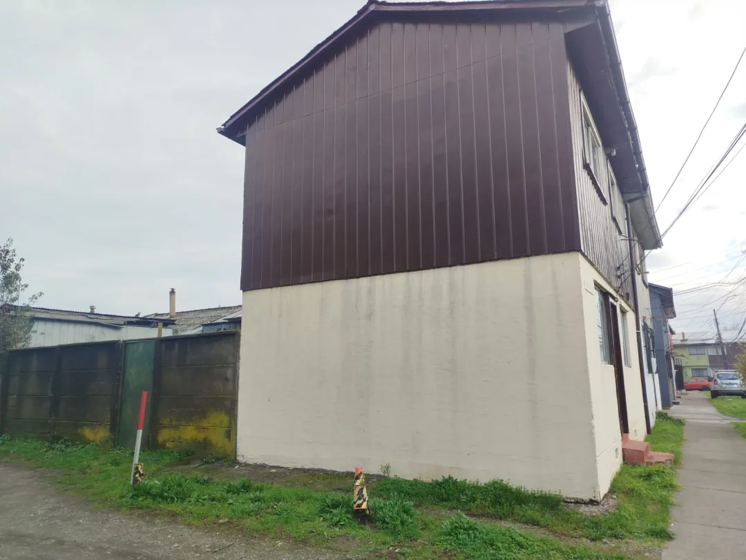 CASA EN PRIMITIVO FUENTES, POBLACION PERU