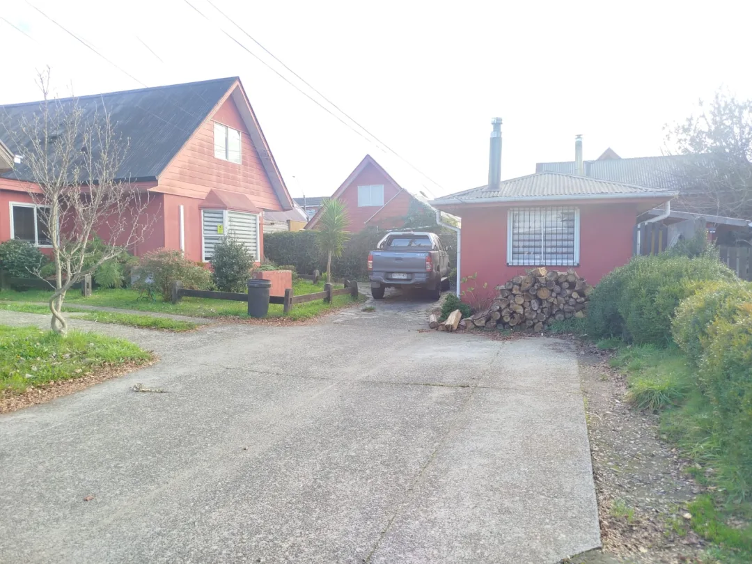 VENTA CASA CON TRES CABAÑAS, EN NUEVA VILLA DEL REY, VALDIVIA