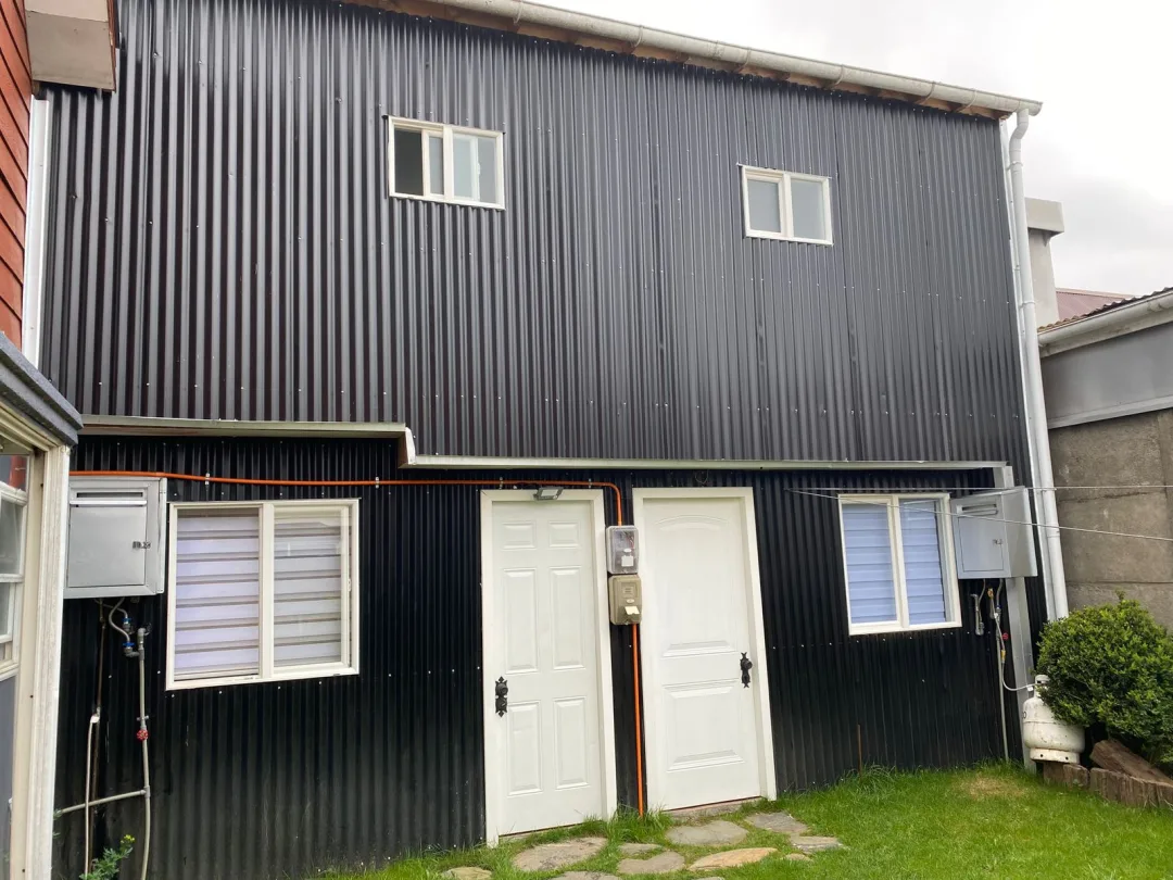 VENTA CASA CON TRES CABAÑAS, EN NUEVA VILLA DEL REY, VALDIVIA