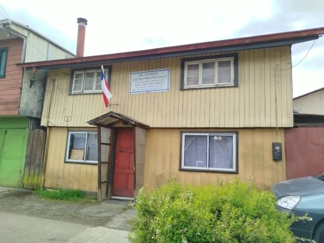 VENTA CASA CALLE BAQUEDANO, VALDIVIA