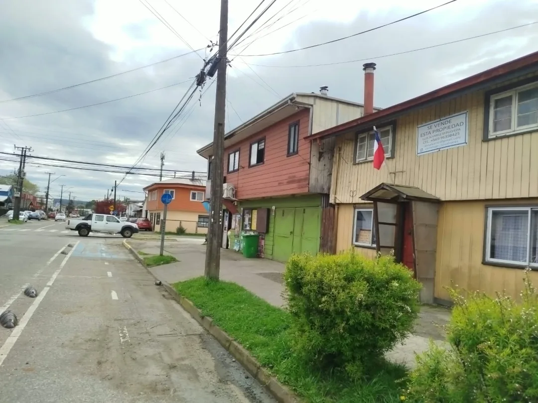 VENTA CASA CALLE BAQUEDANO, VALDIVIA