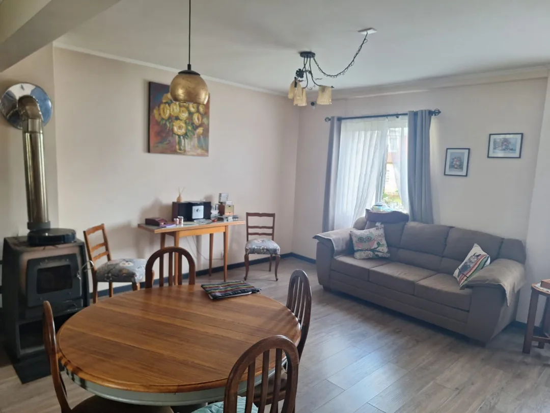 VENTA CASA, SECTOR REGIONAL, VALDIVIA, GONZALEZ BUSTAMANTE